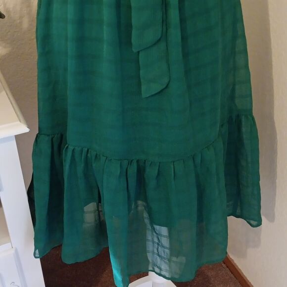 Ryan Michelle Elegant Green Dress. Romcom. Coquette. - Picture 8 of 13